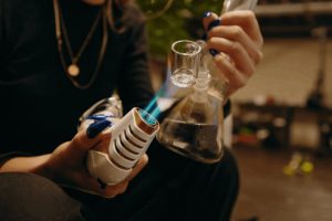 In this post, we tell you how to smoke hash, including some interesting step-by-step guides and where to buy weed online in Canada. Read on!