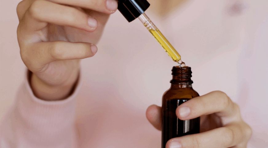 The cannabis industry is ripe with creativity and innovation. This has led to the development of products such as THC drops in Canada, tinctures, and oils.