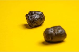Are you itching to try hashish but feeling overwhelmed by the vast array of options out there? Don't fret! 
